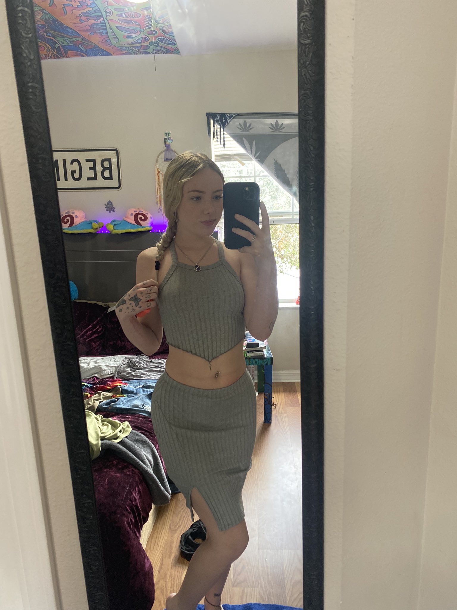 TW Pornstars - 😈Dixie Lynn🦋💦. Twitter. so i sprained my back🥺 and  possibly fucked my disc up. but. 3:57 PM - 3 Jan 2023