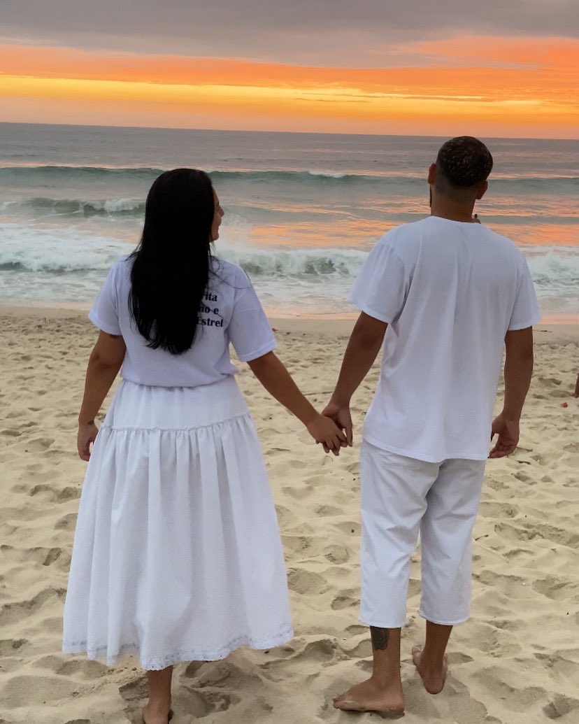 Lualuz_'s tweet photo. 🫰🏼
#casalnaumbanda #umbandaporamor #axe #amor #Feliz2023 https://t.co/d7mJDA83Cu