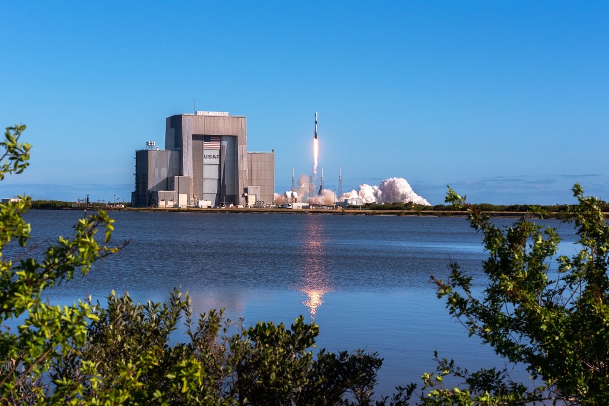 SLDelta45's tweet photo. New year, same mission! SLD 45 is back at it with this morning's successful launch of Transporter-6. We finished 2022 averaging more than one launch per week (1.12), and we are looking forward to pushing that number even further in 2023. https://t.co/SGAee4osUm