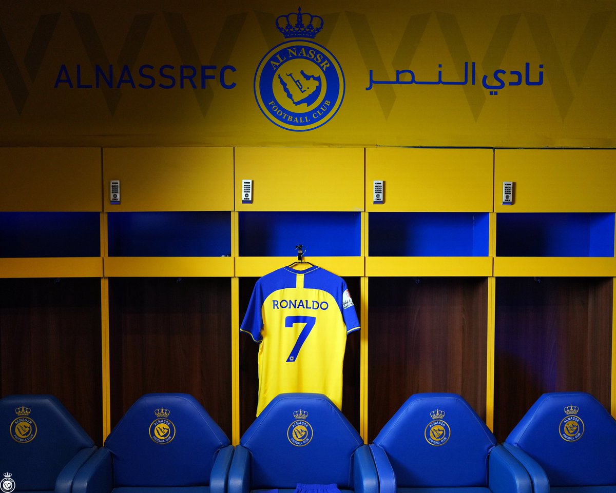 AlNassrFC's tweet photo. #HalaRonaldo 💛 https://t.co/n4LyXVBIkP