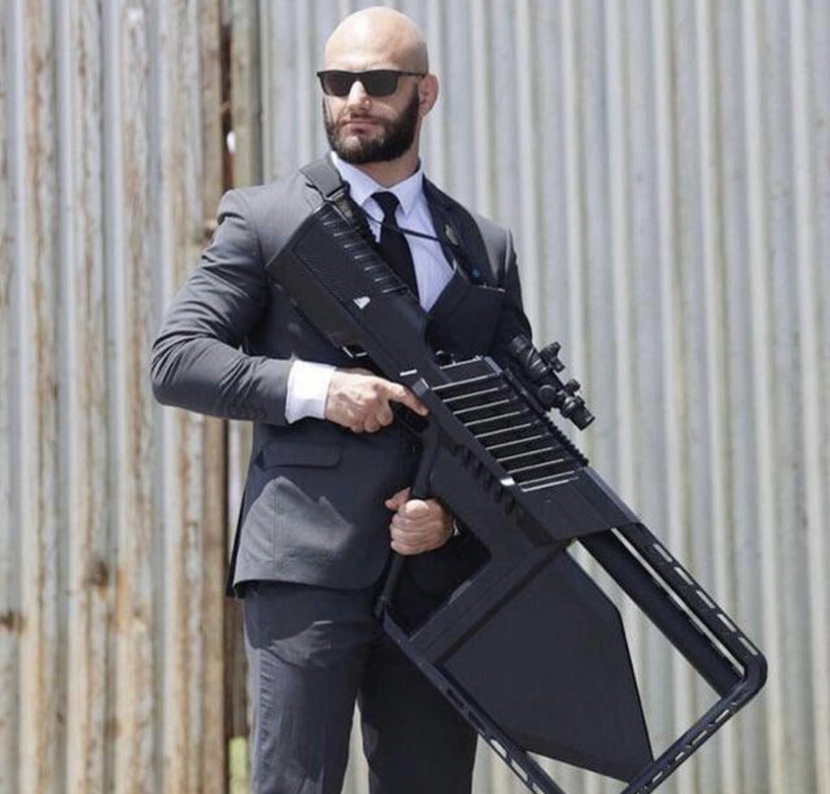 BrianRoemmele's tweet photo. Anti drone weapon. It sends a strong radio scrambling signal that surrounds the drone and forces the drones host to lose signal to the drone. https://t.co/Dilayv8CS5