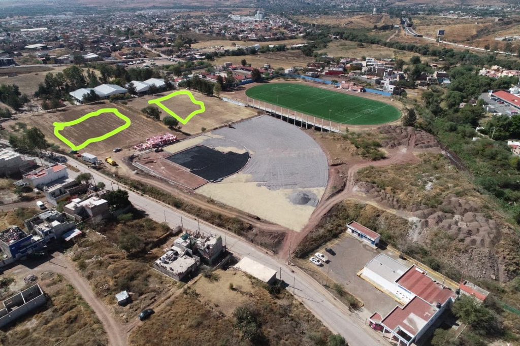 Seguimos construyendo la #CiudadDeportiva de #GuANajuato. 

Así va el avance del campo de béisbol ⚾️ 🏆 y en donde puse el color amarillo este año 2023 va otra cancha de fútbol 🥅 ⚽️ ¡Con todo por el deporte!