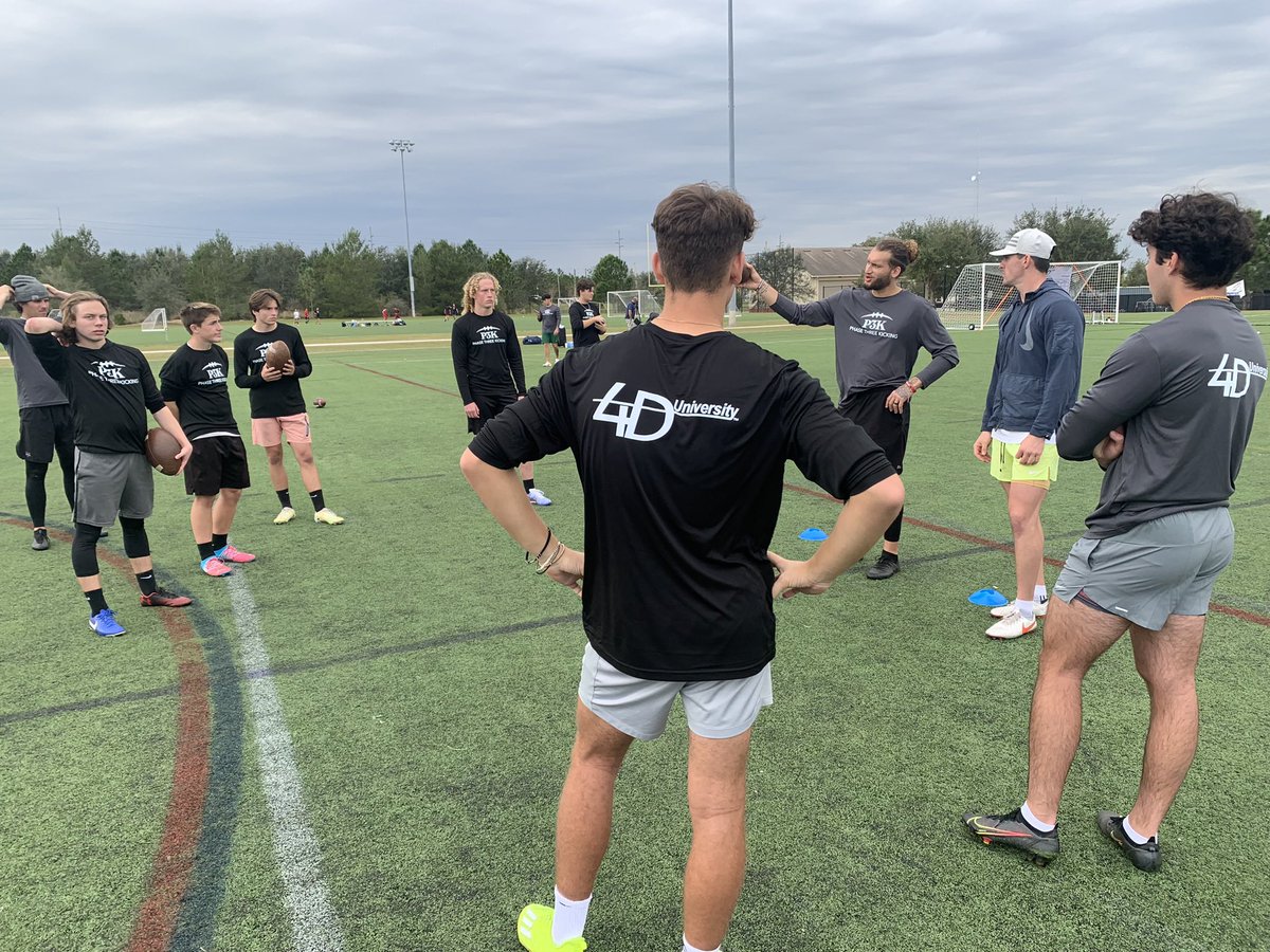 Phase3Kicking's tweet photo. We wrapped up 2022 with a great 2 day camp down in Orlando.  We had such a great staff and a great mix of HS and college specialists looking to compete, get evaluated and take their game to another level.   #CompeteToBeElite #4DU https://t.co/BSBrYz3w0W