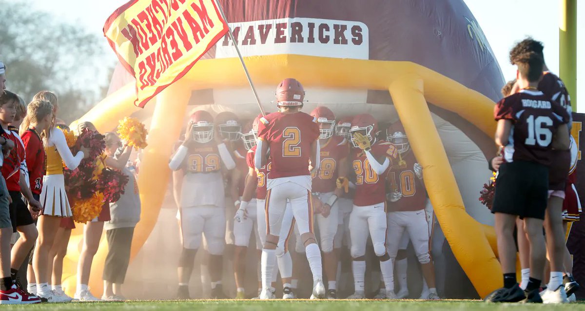 KyleNeddenriep's tweet photo. The Indiana Football Coaches Association announced its 2022 "Good Works" team, which recognizes players, groups and entire teams who have committed themselves to serving others. https://t.co/2TH0XsPzlh https://t.co/RGxoJfXcZ4