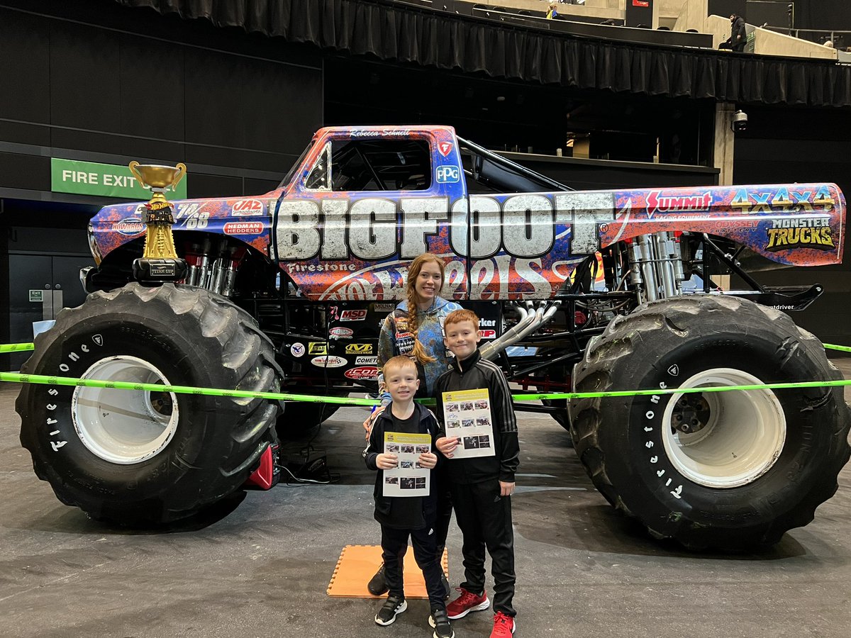 MeganSutherlan2's tweet photo. Let’s go!!  #Hotwheelsmonstertruckshowliveglasgow https://t.co/yI7Jrm3Cb8