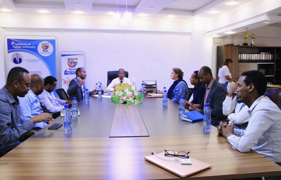 jigjigauniveth's tweet photo. Delegates, led by the @USEmbassyAddis Counselor for Public Affairs, Ruth Anne Stevens-Klitz visited Jigjiga University. https://t.co/638Y3IXgYX