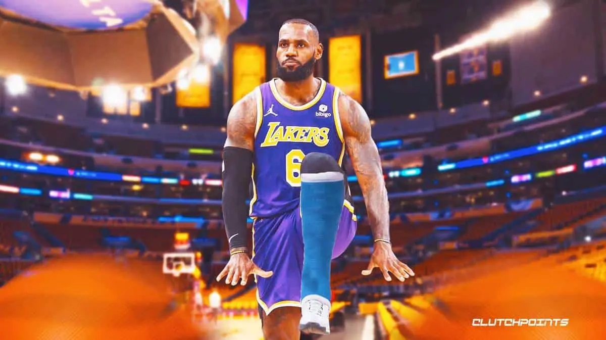 ClutchPoints on X: LeBron James has been putting up stellar numbers during  the Lakers (3-2) road trip 😤 36.6 PPG 8.6 RPG 6.32 APG 58.5% FG   / X