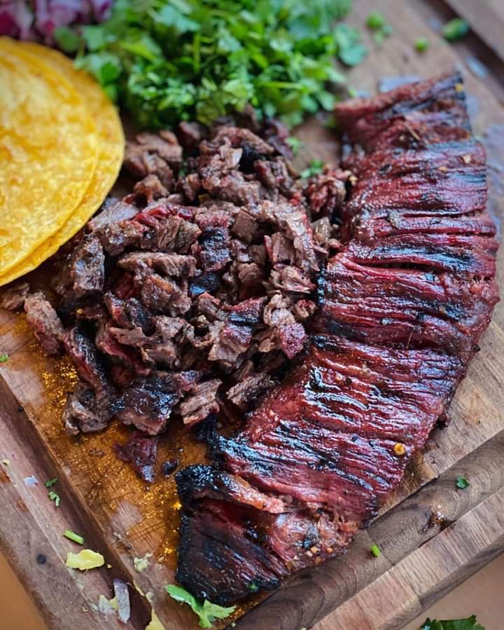 Felixme27542858's tweet image. Tacos on a Tuesday 🤭🎉🤪🎊😋🎉🍺