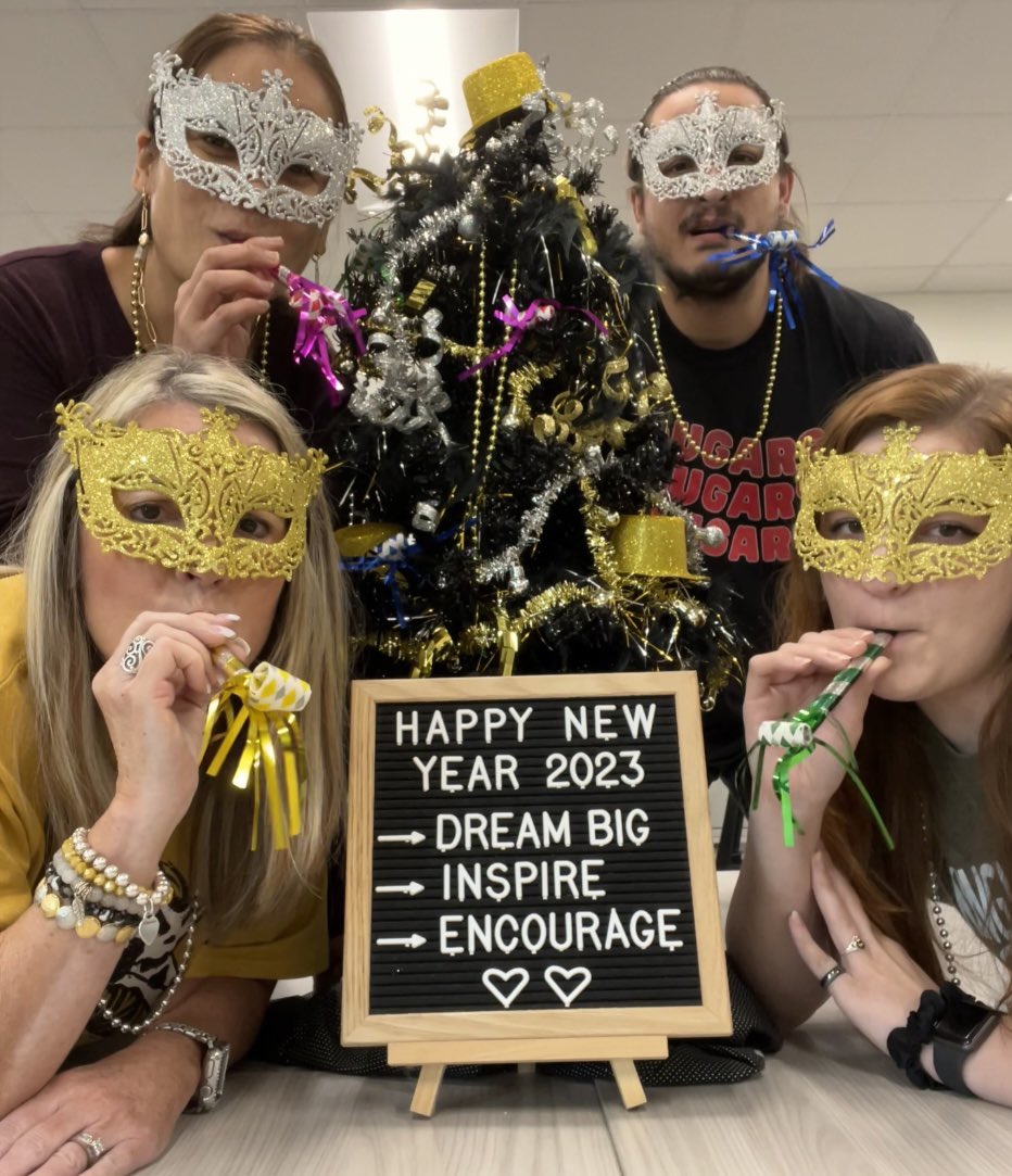 BLING on the NEW YEAR!🪩InClassSupport #QuadSquad Wishing eVeRyOnE <a href="/HumbleISD_KMS/">Kingwood Middle</a> <a href="/HumbleISD/">Humble ISD</a> a #HappyNewYear2023 🥳 StandOut &amp; Shine 2️⃣0️⃣2️⃣3️⃣✨ #KMSCougarPride #WeAreTheLight