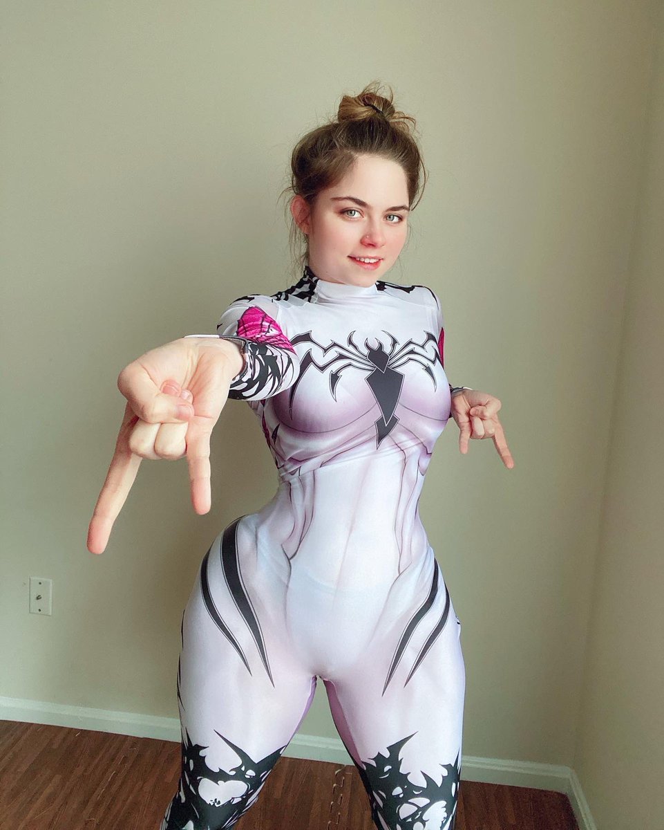 MuscleMommyCosplays (🍑Linnea) / MuscleMommyCosp leak pics and videos