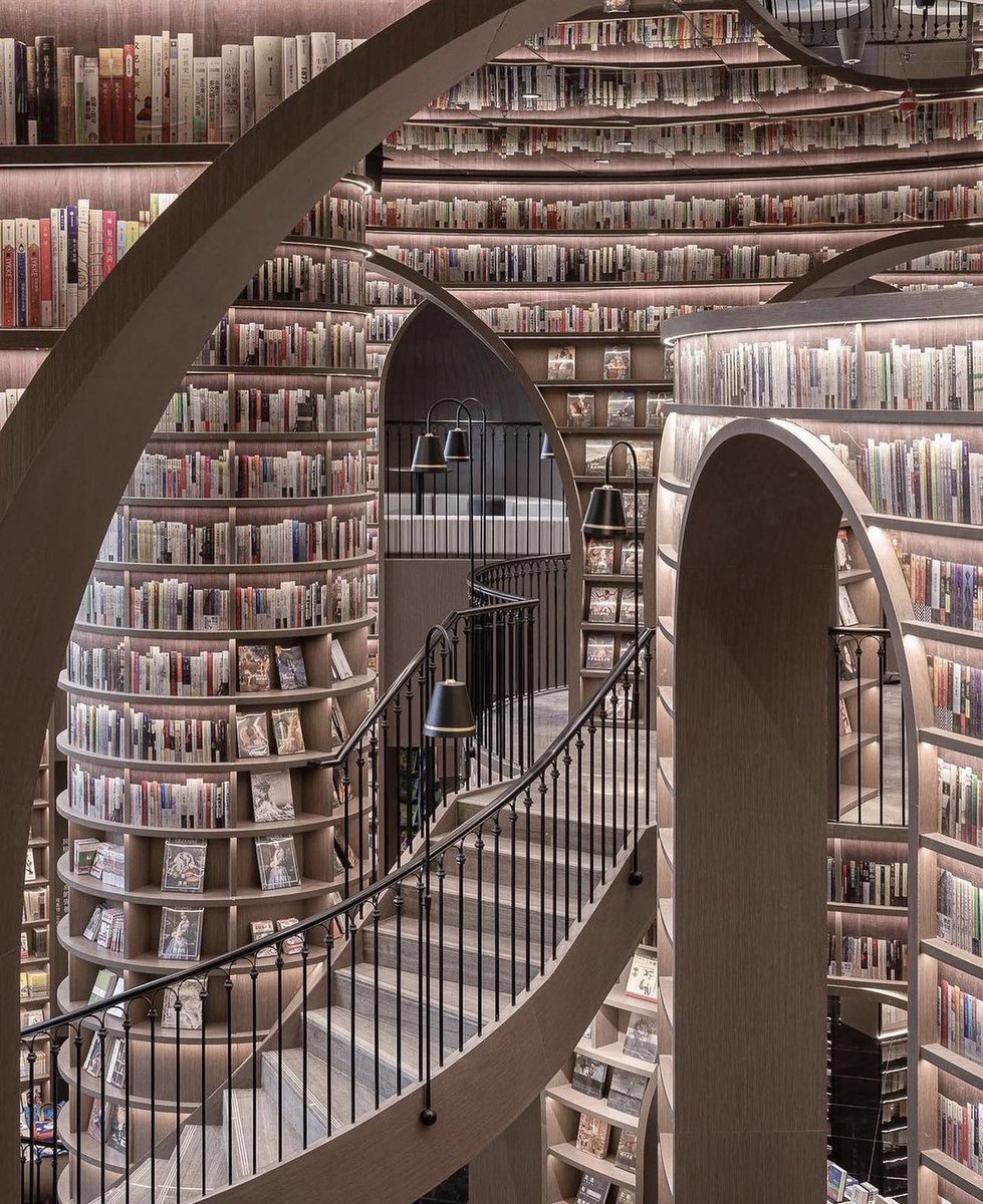 interiorwhre's tweet photo. bookstore located in chengdu, china📍 https://t.co/cjAMn5bqin