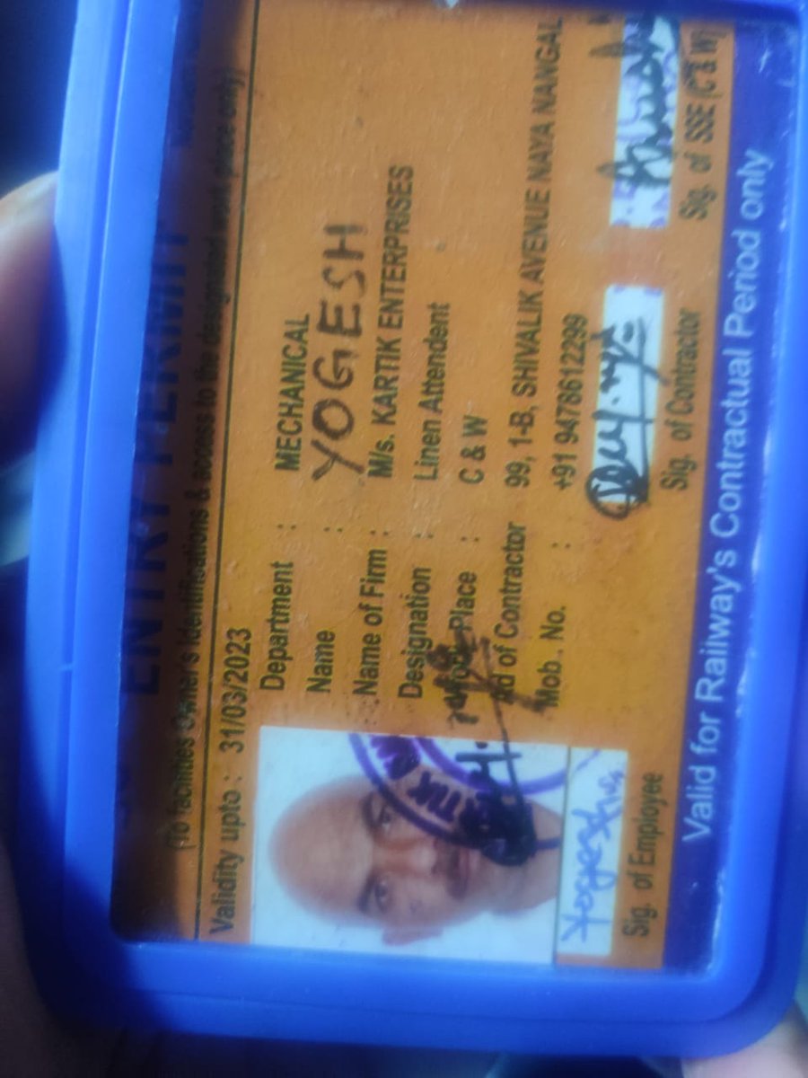 rg0104's tweet photo. #IndianRailways #IndianRailways we r traveling in sampark kranti 12449 pnrno8459953126 fm madgaon to newDelhi&amp; there is 1 helper name yogesh chauhan in A2 coach.He touched 2 young girls inappropriately 1 of them being my niece. We want him arrested. @RailMinIndia @AshwiniVaishnaw https://t.co/EuVMBwb6Y1