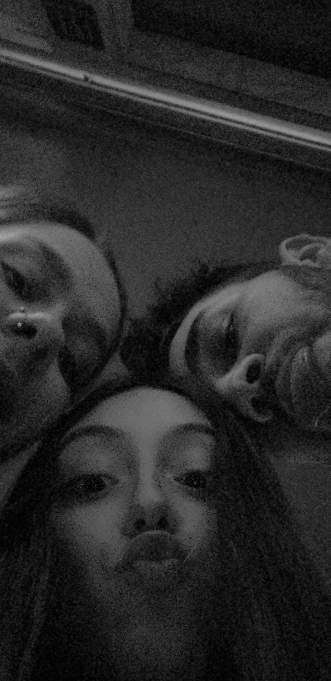Que todos os momentos sejam com voces❤️
<a href="/Sofiiaesteves13/">Sofiiaesteves</a> 
<a href="/claudio/">Claudio Ruiz</a>