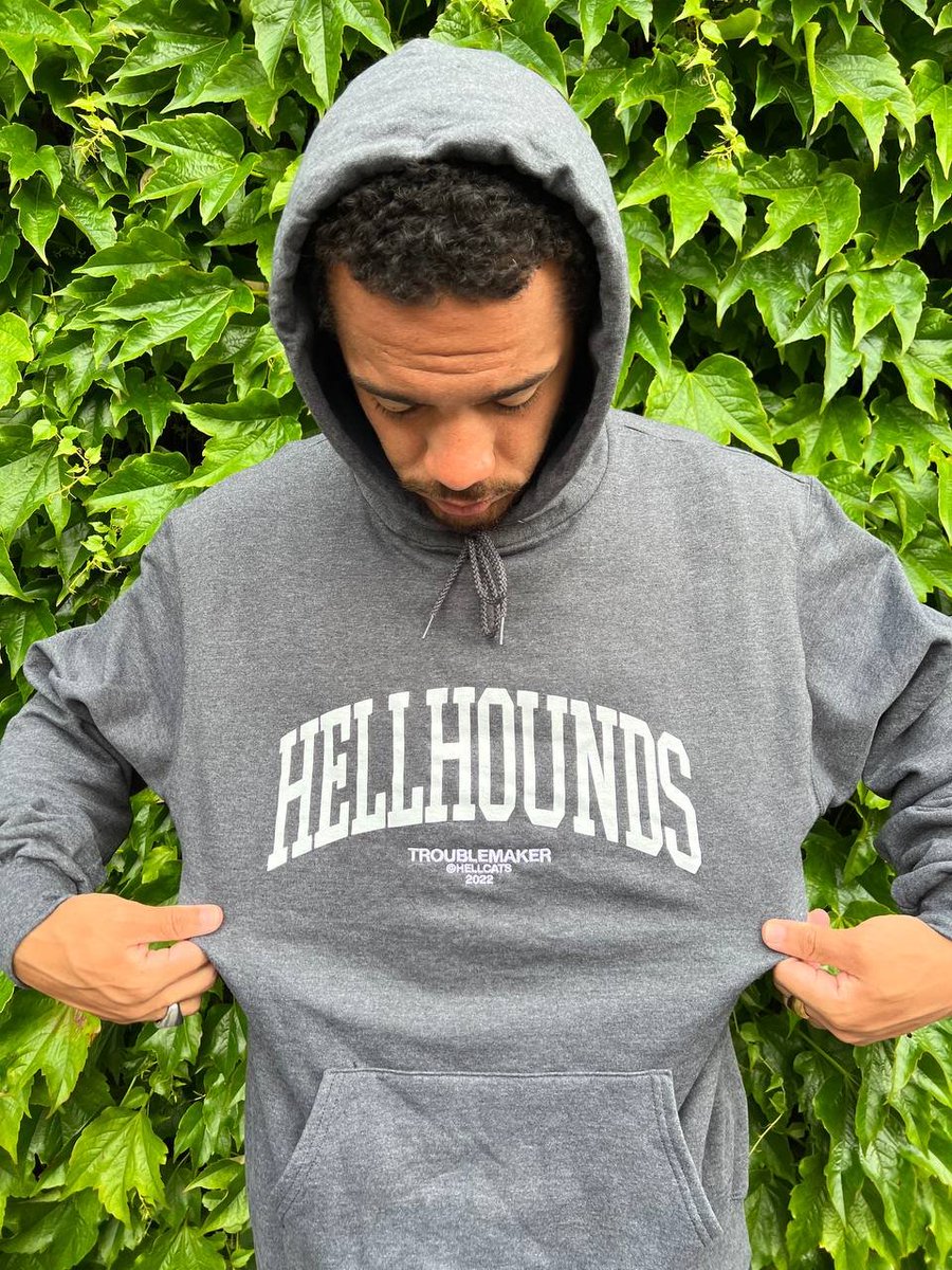 HellCatsNFT's tweet photo. MERCH IS LIVE 🔥

Head over to our $TMT store on https://t.co/8aC725cXNC to grab some limited edition merch! 

Only available while stocks last, get in quick before it’s gone… 

Check out the Discord Announcement for more info! https://t.co/OLjzumF6Kg