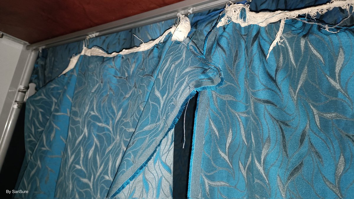 San4sure's tweet photo. @RailMinIndia @railwaysouthern @TimesNow @htTweets No one really cares about maintenance, right? Why do we pay so much to travel?  #Duronto #12270 #AC2tier #sideberth  #Curtains https://t.co/M7mZ7FH8ov