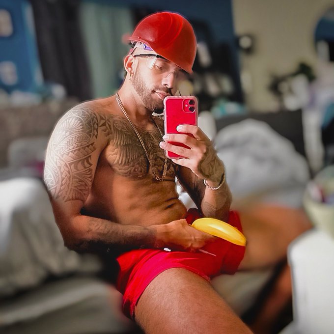 🍌 what do pl&aacute;tanos say when they lose their phone? &ldquo;where did mofongo?&rdquo;.. 💀🤣🤣 . . https://t.co/VdkHItcItg<a href="/tag/tbt"class="tags"><span>#tbt</span></a><a href="/tag/publishedmodel"class="tags"><span>#publishedmodel</span></a>