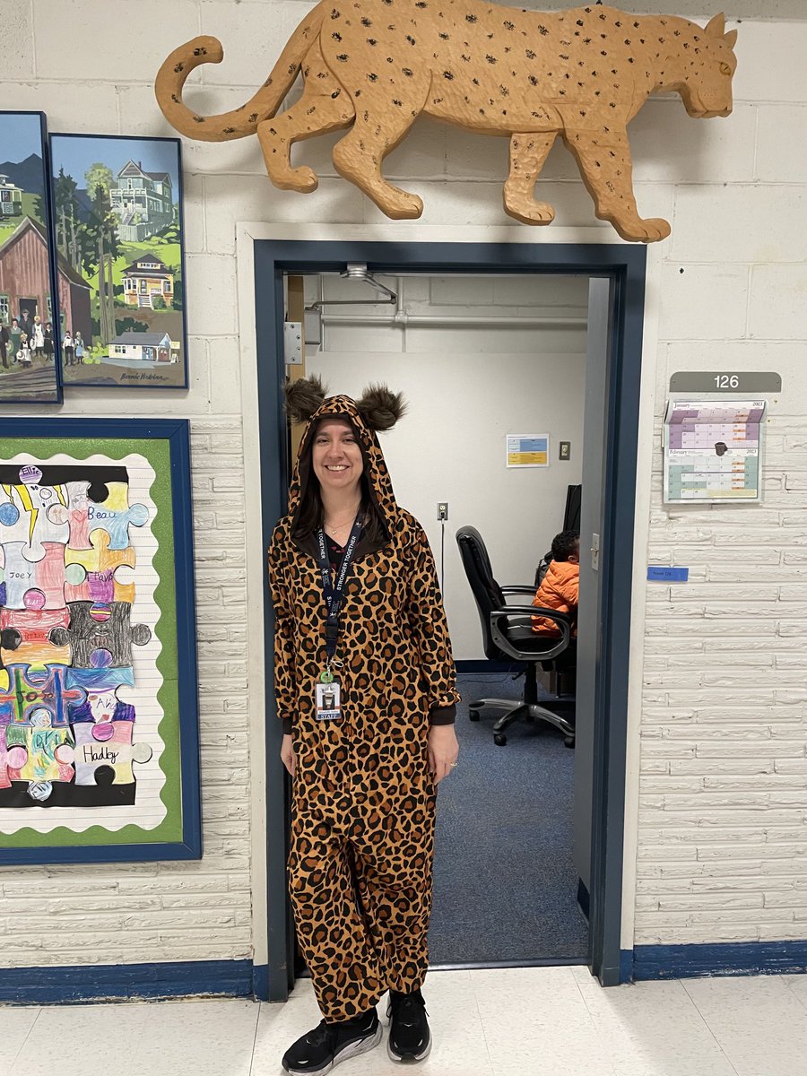 dwgowan1's tweet photo. Welcome Back Elizabeth (great sport)!!! Lowell Leopards met their fund raising goal💰💰💰 https://t.co/d66cdSJ2dB