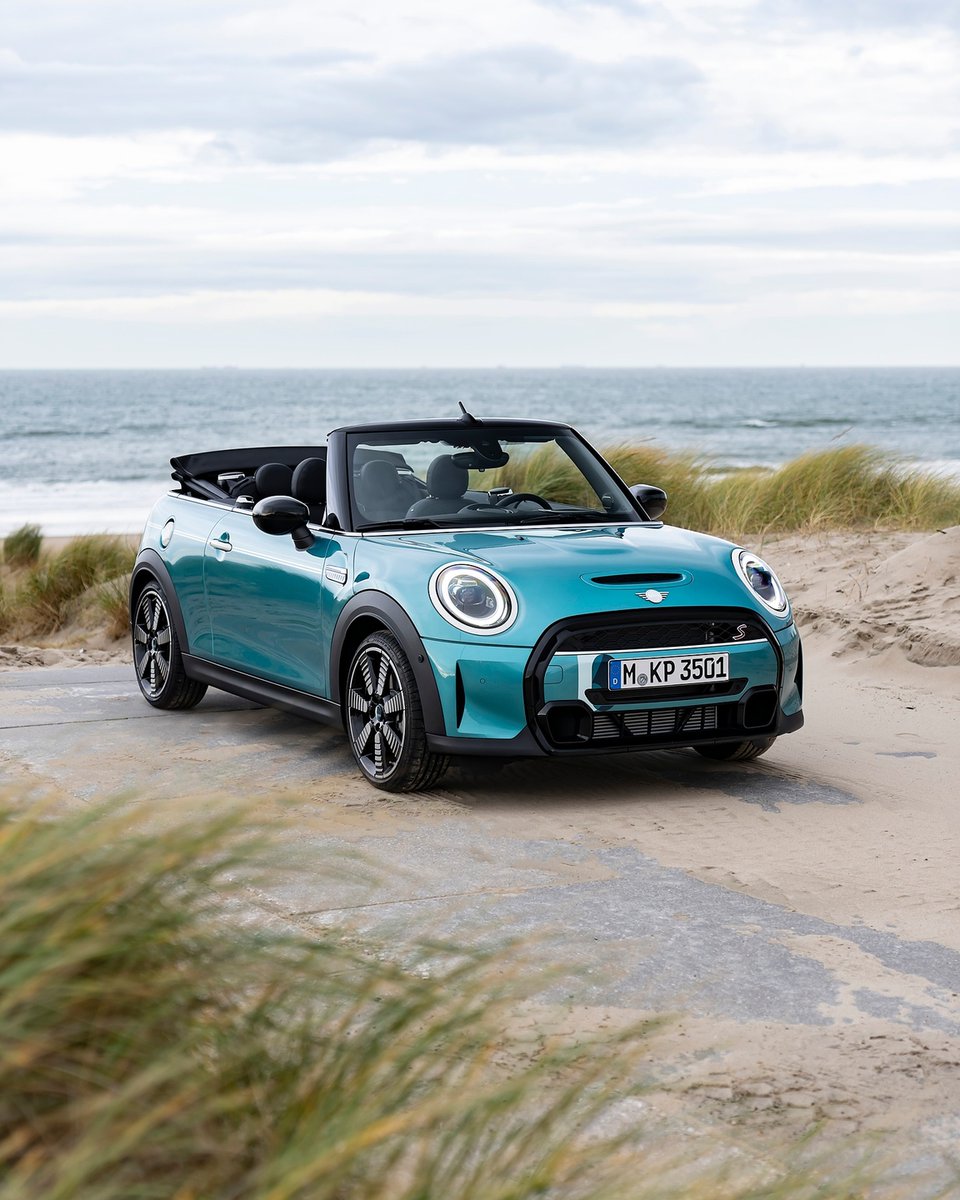 haminigroup's tweet image. Celebrating the 30th anniversary of the MINI Convertible, meet the Seaside Edition, including 18” Pulse Spoke two-tone wheels, edition exclusive Caribbean Aqua exterior paint and unique graphics.

Available to order now with deliveries starting in March 2023.

#MINIConvertible