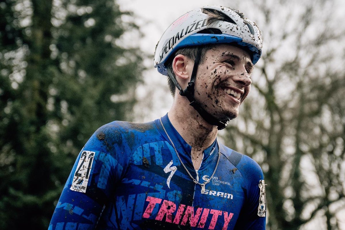 TrinityRacing_'s tweet photo. Smiles for miles…. Another impressive result in the mud for @camerooney_ today, 5th place in Herentals👏👏
#TRINITY #iamspecialized #sram #zippspeedweaponary #funisfast #challengetires #wahooligan
📷 @billy_lebelge https://t.co/MvRvgZtOcH