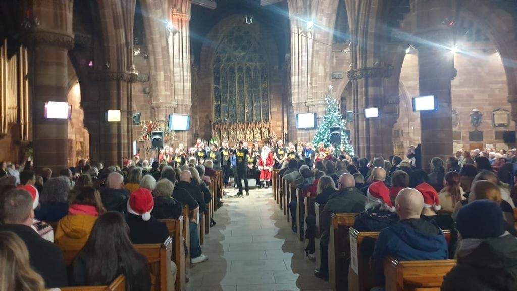 ChoirwithNoName's tweet photo. Welcome to 2023! We hope you had a peaceful and warm Christmas and we cannot wait to sing with you again in this new year! But until then here's a final look at some of our fave festive moments. Thank you to everyone who helped us capture them!

📸 @LouMorrisPhoto @simonway https://t.co/iAQlMZCNV9