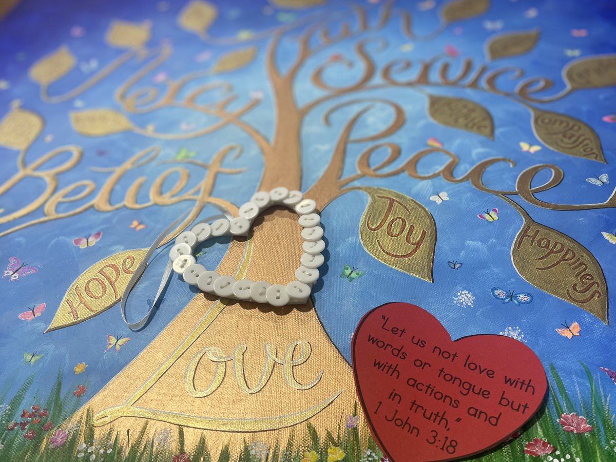 louiseb028's tweet photo. No better way to ease ourselves back into school than with #ImaginativePrayer and #ContemplativePhotography Thank you Maria @arcoilearning for bringing light and love to CPD https://t.co/O5RFs99KwD