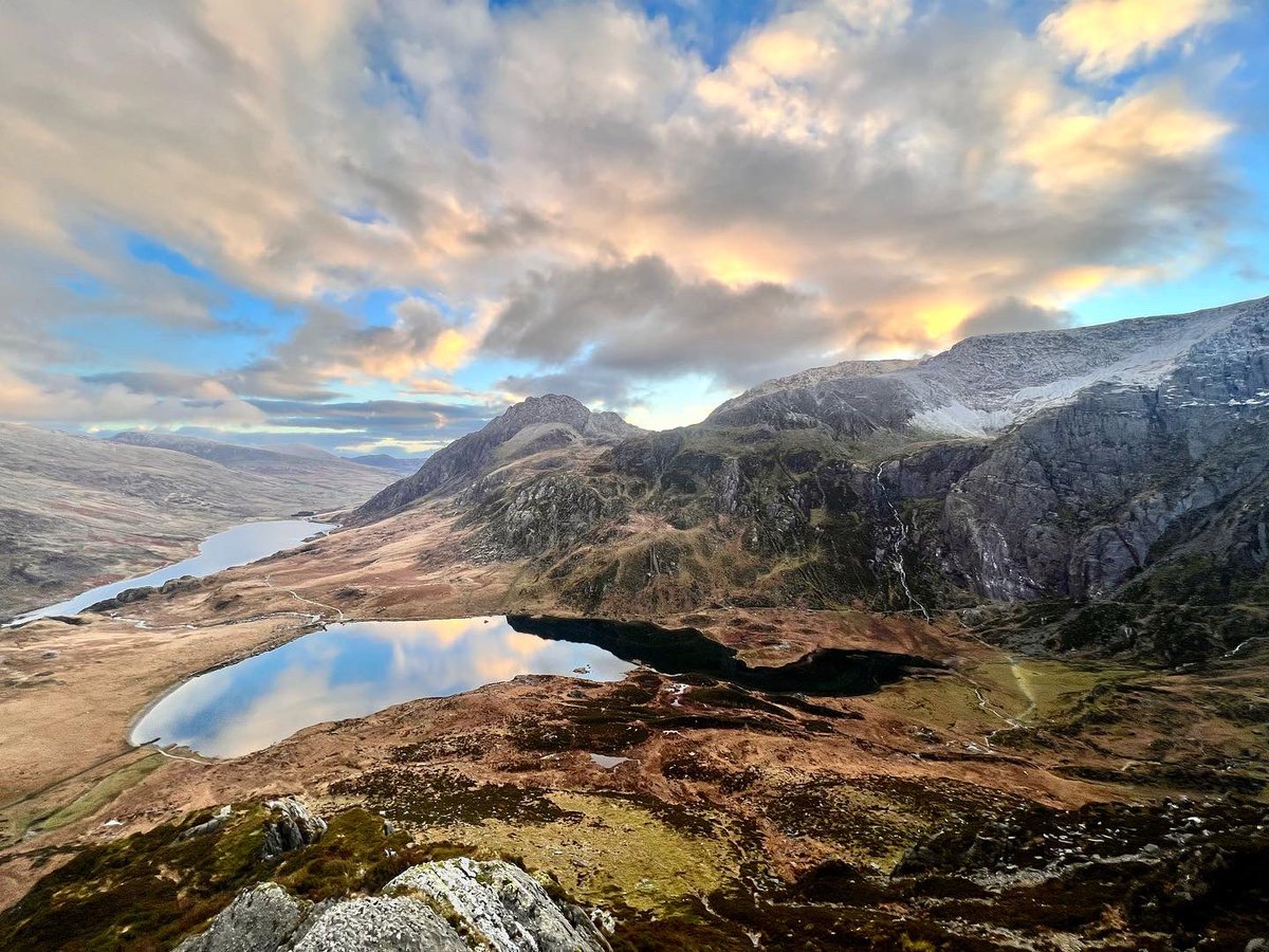 First hike of 2023 up Y Garn
#snowdonia #exploresnowdonia #northwales #ogwen #ygarn #visitwales #walesonline #yourwales #NwalesSocial