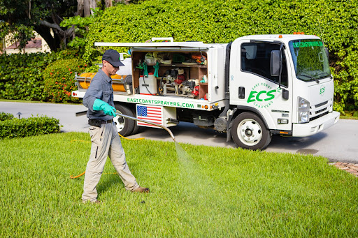 Top 3️⃣ Nutrients Your Grass Needs to Grow:
✅ Nitrogen
✅ Phosphorous
✅ Potassium

eastcoastsprayers.com

#quicktips #growinggreen #grass #lawnfertilization