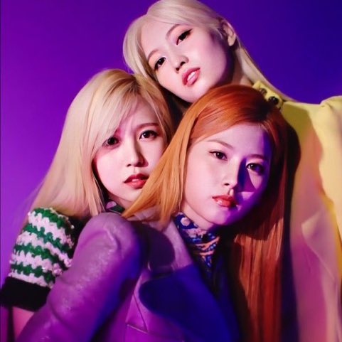 PopBase's tweet photo. TWICE is reportedly planning to debut a Japanese subunit with members Sana, Momo and Mina after the release of the group's upcoming mini-album ‘Our Youth.’ https://t.co/I2uBvl6LgA