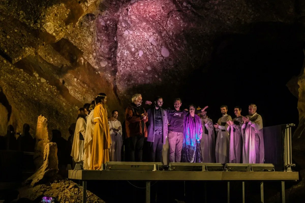 CorCatedralBcn's tweet photo. Imatges del Cant de la Sibil·la a Montserrat

Bonic inici d'any amb música! 🤍

1 gener 2023
Coves de Collbató

Direcció, @perelluis_
Sibil·la, Kiani Vilar
Orgue, @JDELARUBIA
Clarinet, Gener Salicrú

@SopranoMCasado @laiafrigole @mariona_llobera @AssumptaCumi @CarlesPrat4 https://t.co/lgIGEdGlpZ