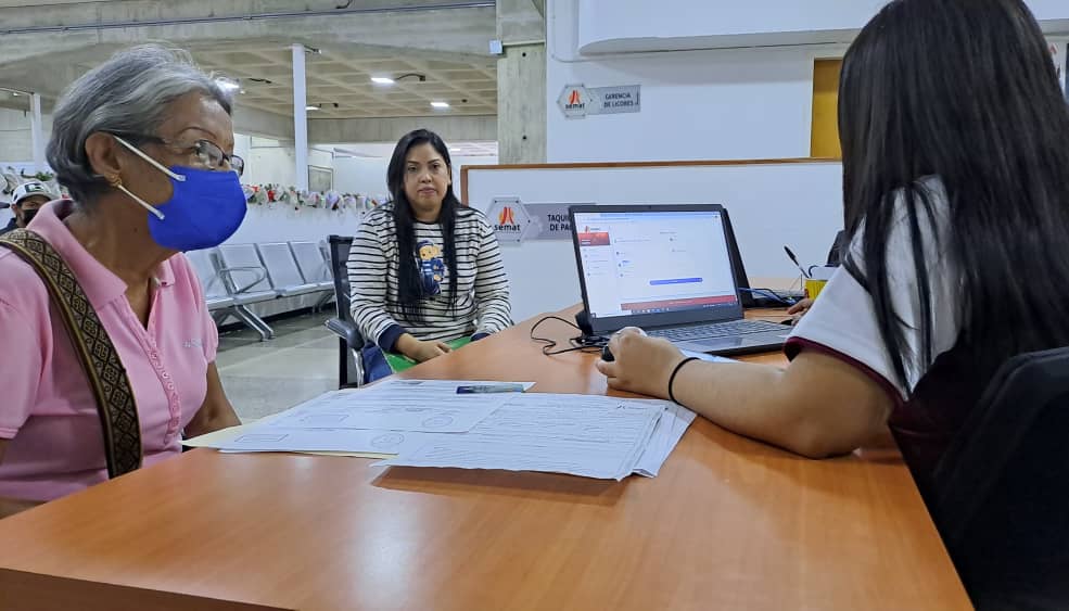 prensaredaccion's tweet photo. #3Ene Yolibeth Nelo:"Realizaremos un descuento en impuesto de publicidad comercial, hacemos un llamado a todos los que tienen avisos publicitarios fijos en su establecimiento,pueden hacer su pago a través de nuestro portal web https://t.co/3ZYjDenDgZ tendrá un descuento del 20%". https://t.co/s9JgopCW5o