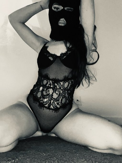 50% off the first month for next 3 subscribers   TODAY ONLY!  https://t.co/3kujWjFZE9   #SellingContent<a href="/tag/linkinbio"class="tags"><span>#linkinbio</span></a><a href="/tag/bills"class="tags"><span>#bills</span></a><a href="/tag/onlyfans"class="tags"><span>#onlyfans</span></a><a href="/tag/sellingcontent"class="tags"><span>#sellingcontent</span></a>