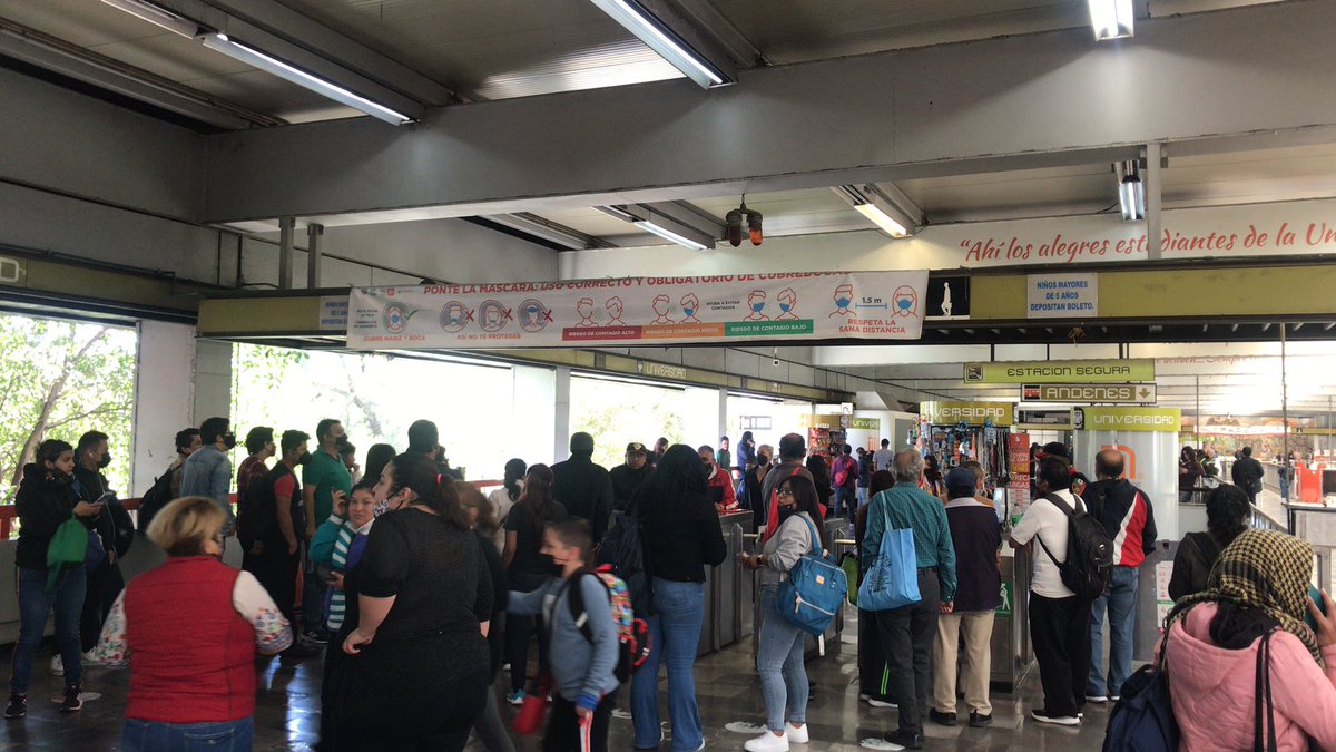 andresbala's tweet photo. Qué sucede en la línea 3 del metro dicen que está demasiado lento el servicio alguien sabe qué pasa? @MetroCDMX https://t.co/vr2verypdM