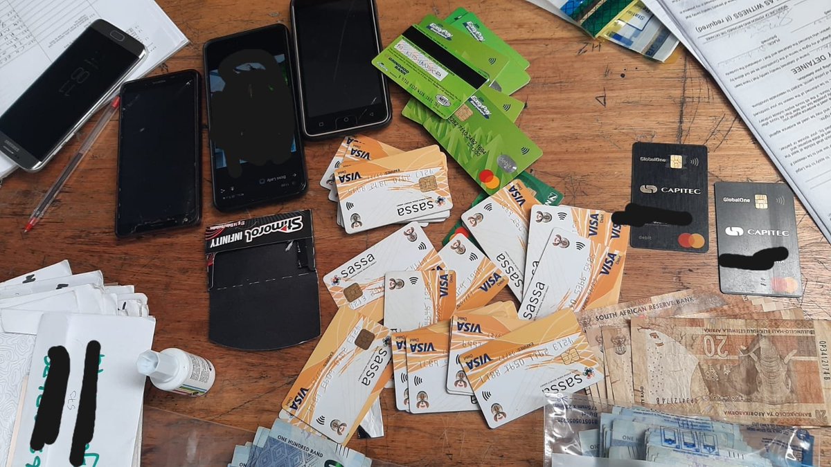 SAPoliceService's tweet photo. #sapsKZN An off duty #Project10K new Constable got to a flying start when she affected her debut arrest on Tuesday at the Mangrove Centre in North Beach, Durban. Three suspects were found in possession of suspected fraudulent SASSA cards. ML 
https://t.co/KYvmj8P6QL https://t.co/mTKsGxZUs0