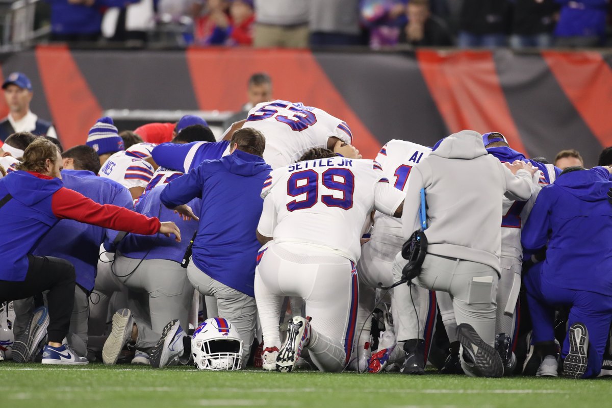 Franklin Graham (@franklin_graham) on Twitter photo The <a href="/BuffaloBills/">Buffalo Bills</a> know who to call out to for help! The team dropped to their knees in a circle of prayer after Damar Hamlin was taken away via ambulance. They knew that he needed help that only God can give. Today, millions of people continue to pray for him—& I'm one of them. The <a href="/BuffaloBills/">Buffalo Bills</a> know who to call out to for help! The team dropped to their knees in a circle of prayer after Damar Hamlin was taken away via ambulance. They knew that he needed help that only God can give. Today, millions of people continue to pray for him—& I'm one of them.