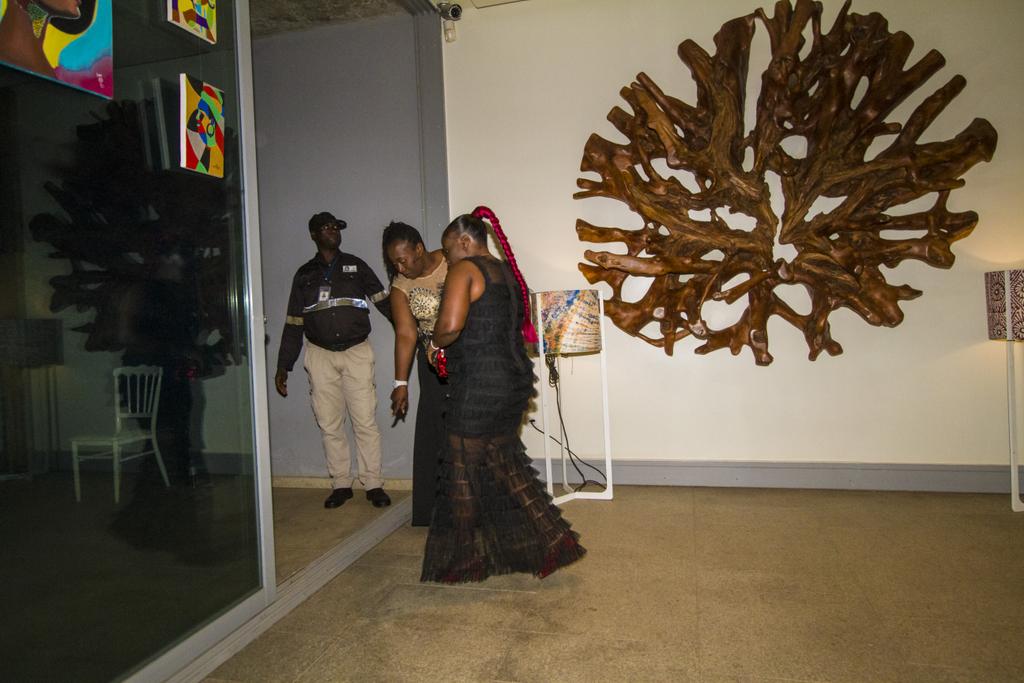 Nos meilleurs vœux à vous et à votre famille  👪 👪 👪 .
Manger sain et sympa 

#Conakry #Guinée #fitnesslifestyle #HealthForAll