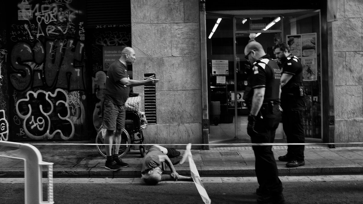 #barcelona #Police  #blackandwhite #bnw #bnw_society #bw #Spain  #bw_lover #bw_photooftheday #bw_society #bwstyleoftheday #bwstyles_gf #bwwednesday  #monoart  #monochrome #monotone #photo