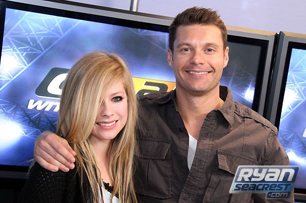 inavrilhistory tweet picture
