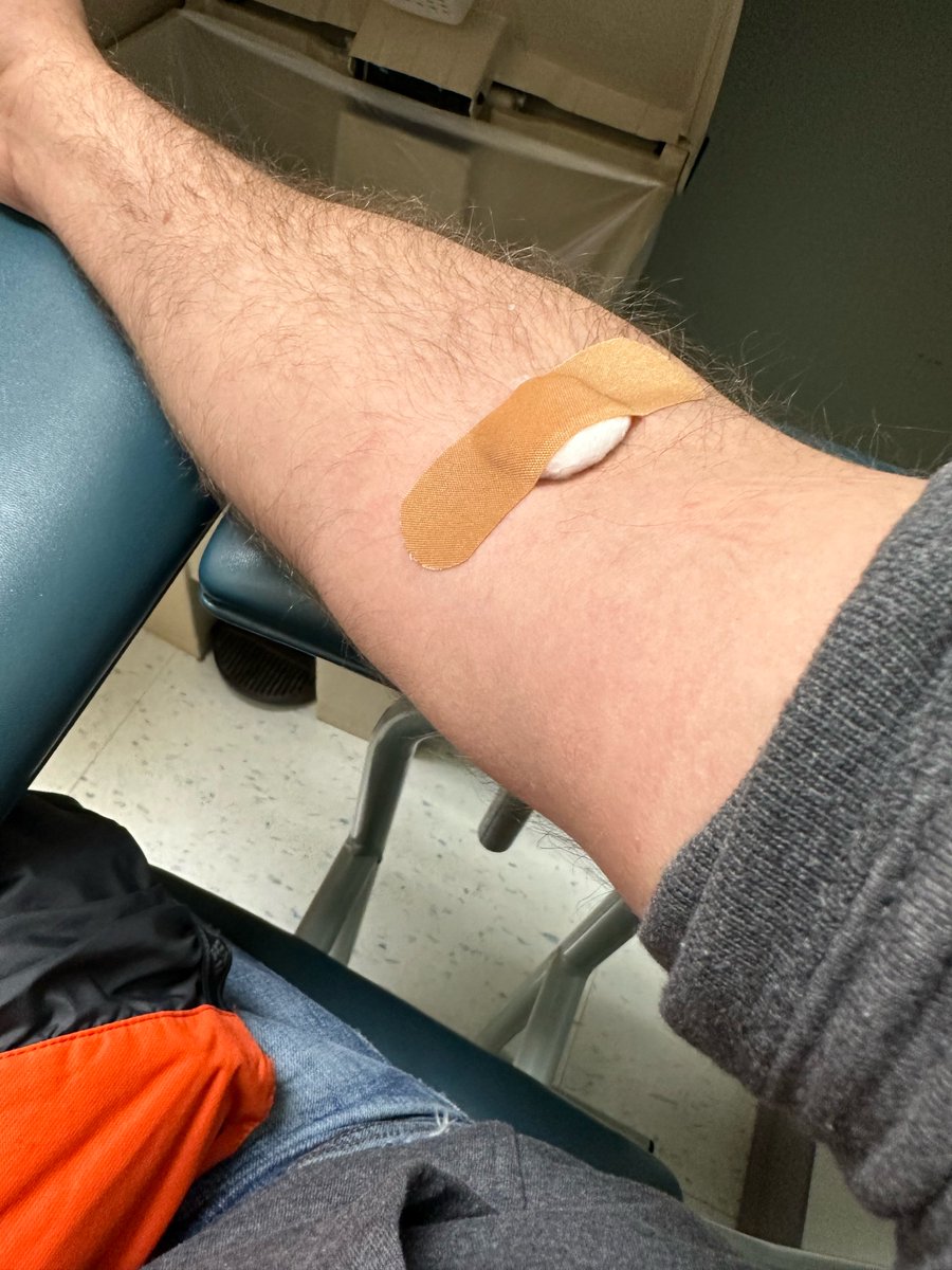 pupaechus's tweet photo. With MAL right around the corner, it’s time to find out whether I’m about to bring any unwanted souvenirs with me on this trip. #KnowYourStatus #EthicalSlut #WhyDoTheyUseAdhesiveBandagesOnHairyArmsGrrrr https://t.co/3VXt8cQvZq