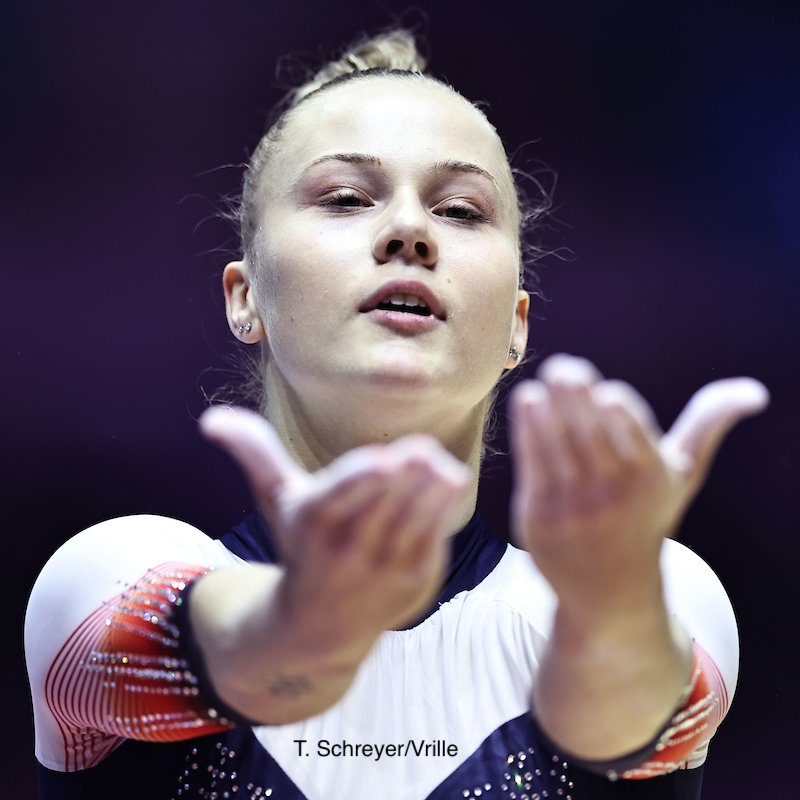vrille_magazine's tweet photo. C'est l'une des protagonistes du numéro qui vient de paraître ! Aline #Friess explique à #Vrille pourquoi le saut est désormais une priorité pour elle #ModernGymnastics
S'abonner : https://t.co/ZL63dSAhN2 https://t.co/3sRvS5KdOJ
