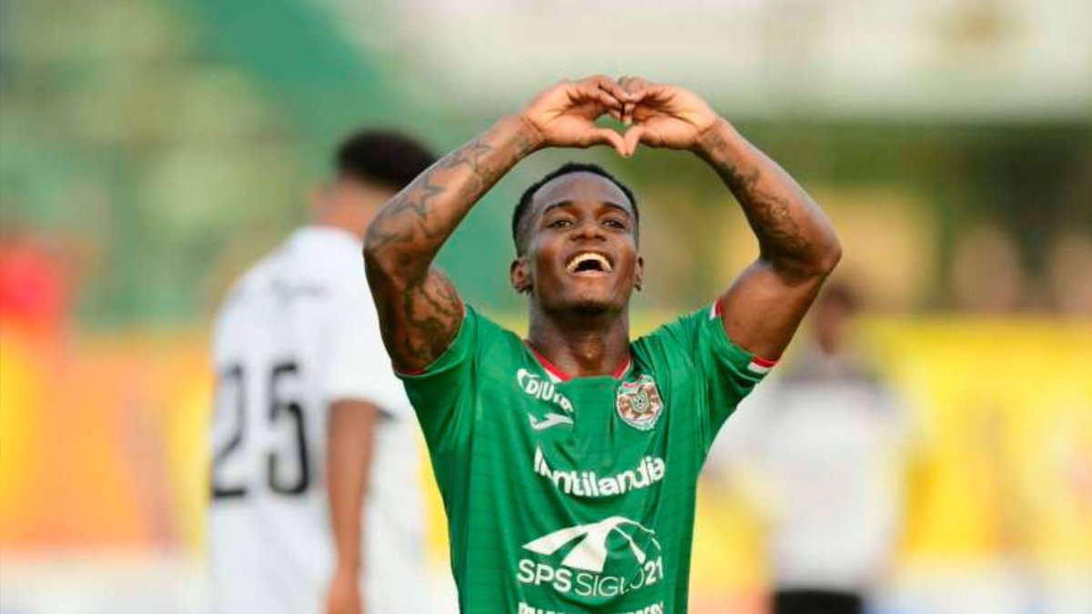 OFICIAL🤝| Edwin Solano (26) es nuevo fichaje del Olimpia. El delantero  hondureño jugó el último torneo con el Marathón.