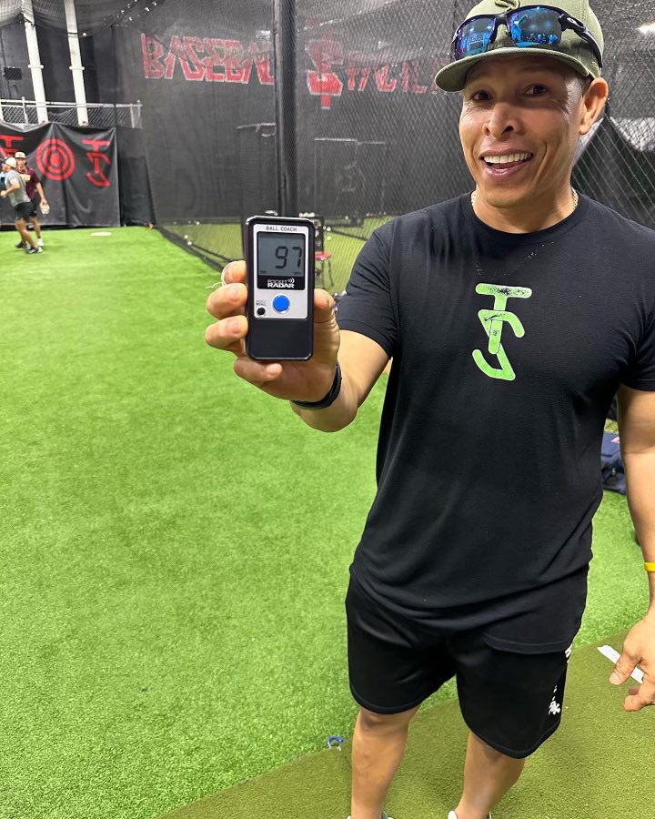 SammyCamacho05's tweet photo. 96-97 pulldown! 01/02/23 #uncommitted https://t.co/zgPjnfubXi