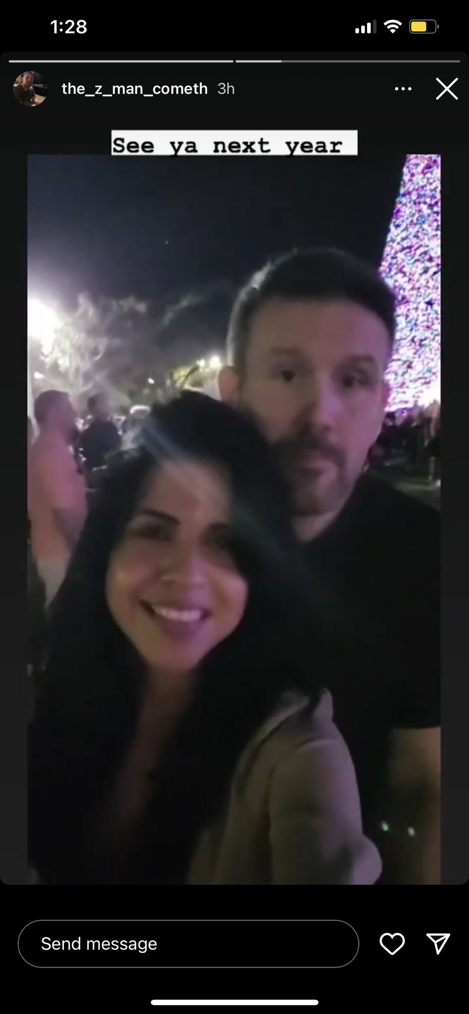 FlkOeOmXoAMogH2.jpg:large