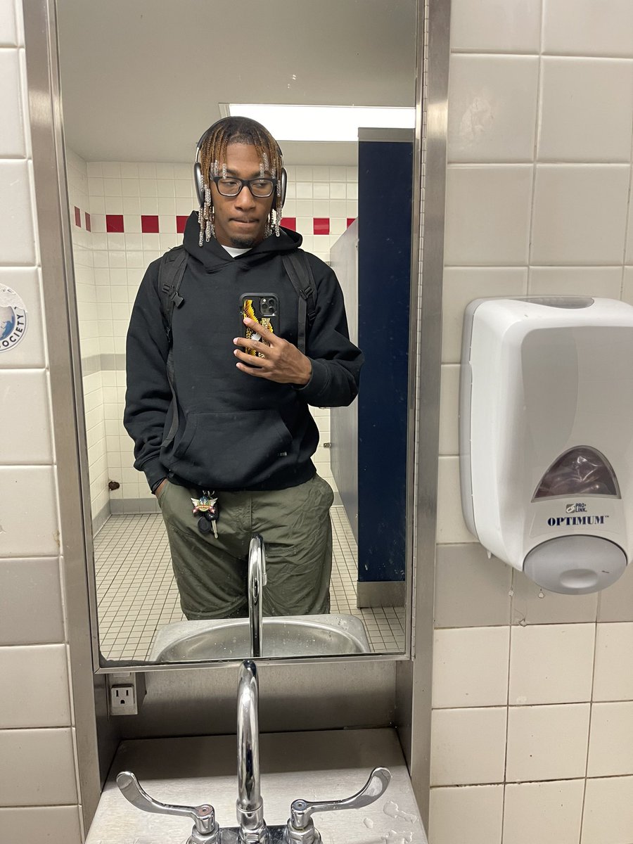 dinerodanz's tweet photo. 🤓 https://t.co/46FfTHGK3B