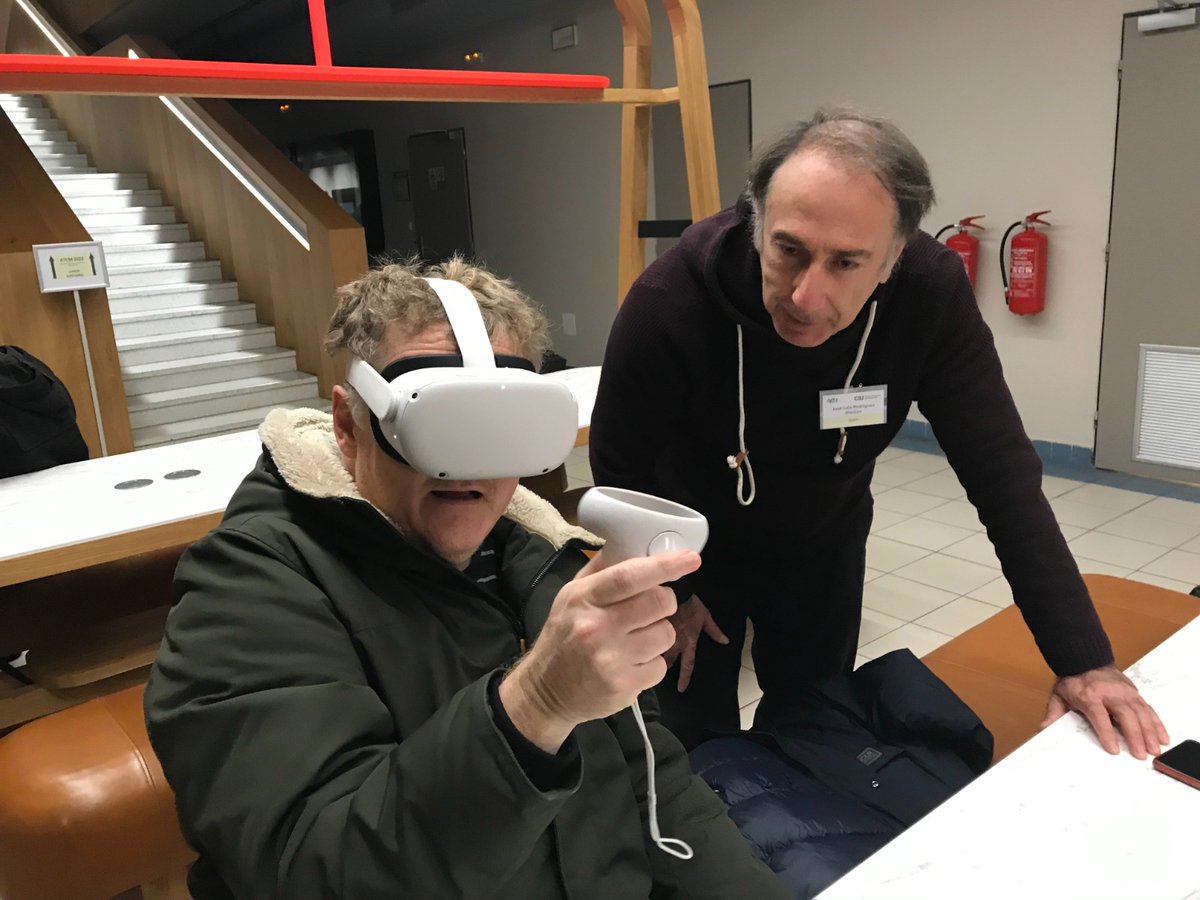 Neotrie VR Multiplayer tweet media