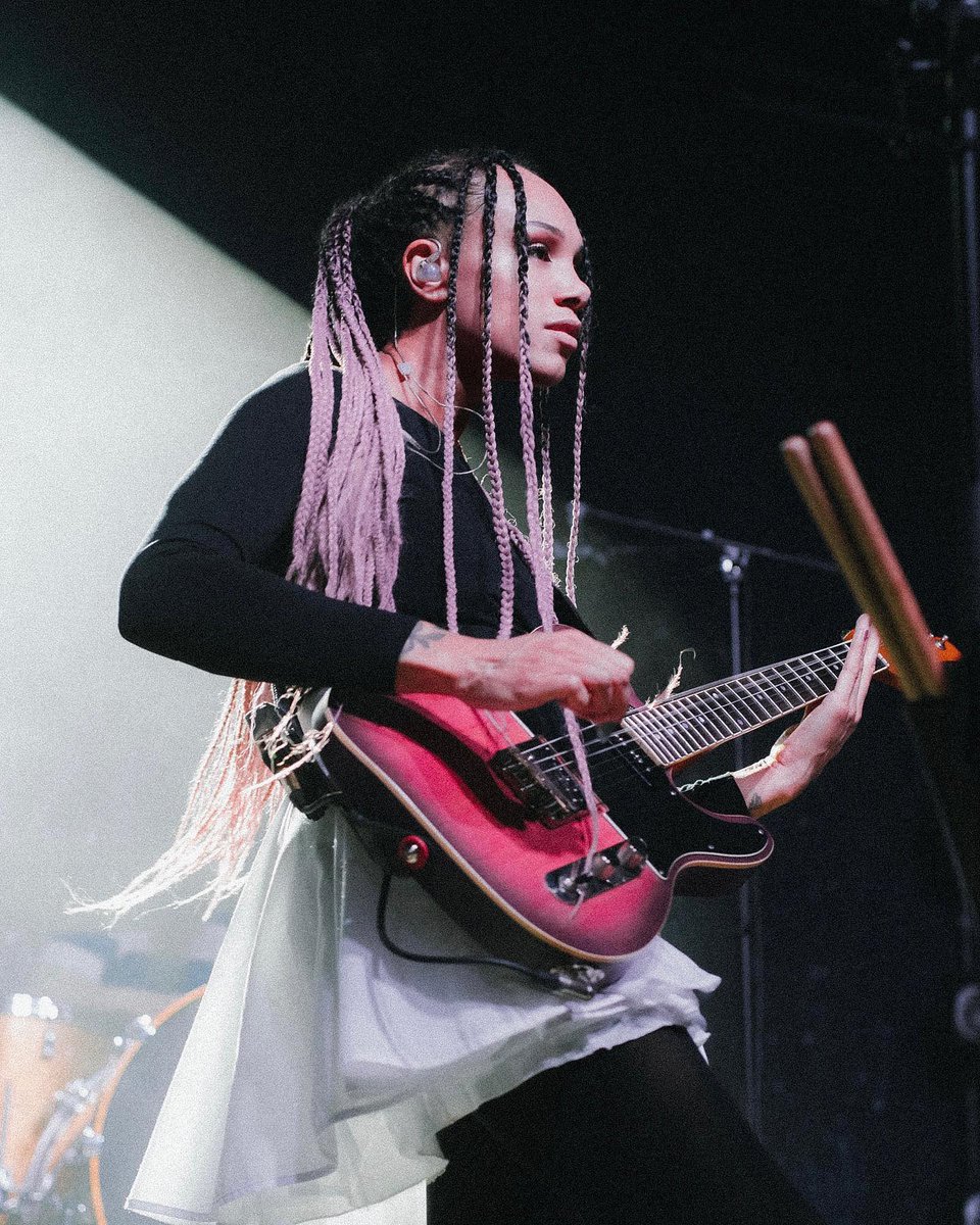 Easy Star Records (@easystarrec) on Twitter photo When The Skints keyboardist picks up the guitar...watch out. 
<a href="/marciaskints/">Marcia</a> getting serious😌 
📸: Doug Elliott
#TheSkints #EasyStarRecords #EasyStar When The Skints keyboardist picks up the guitar...watch out. 
<a href="/marciaskints/">Marcia</a> getting serious😌 
📸: Doug Elliott
#TheSkints #EasyStarRecords #EasyStar