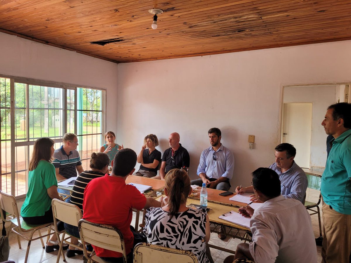 paulafrancook's tweet photo. Hoy tuvo lugar la 1ra reunión de la comisión asesora del nuevo municipio de Fracrán.

El trabajo articulado, con su interventor, equipo, vecinos y representantes de los distintos poderes del estado promueve la planificación de un municipio con identidad propia y orden territorial https://t.co/kb0aUJCqXo