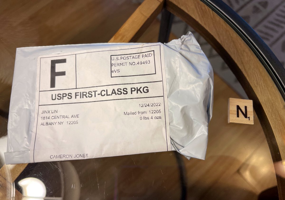 Para_Mystery's tweet photo. SO what does this mean..?? 

I got this package in the mail it contained the letter N. A Scrabble letter. https://t.co/iv3aQoV9n0
