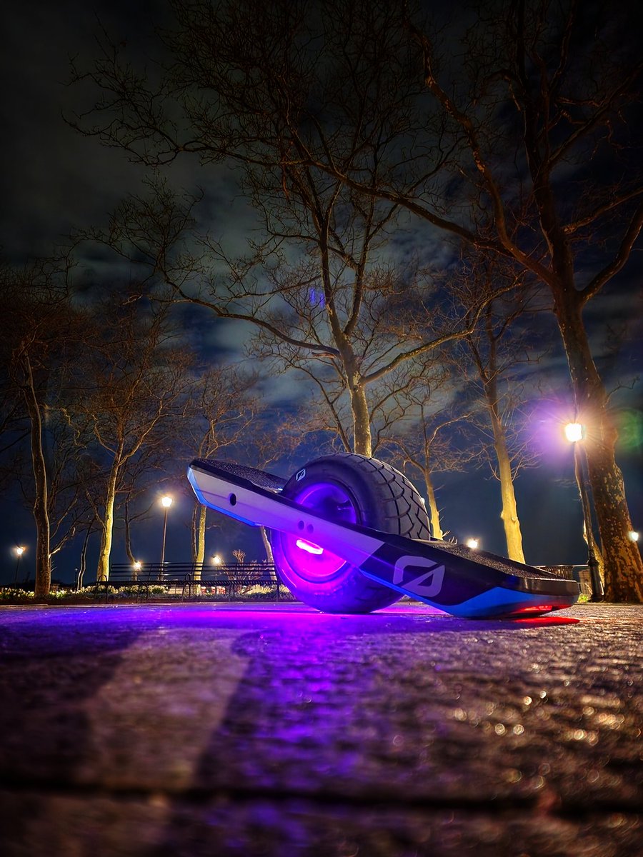 thewheelofoz's tweet photo. Can't wait for what 2023 has ready ready for me
#TheWheelOfOz #Onewheel #OnewheelLife #Snowboarding #newyorkcity #NYC #newyear #WheelOfOz #tuesdayvibes https://t.co/rKqnQJamJM