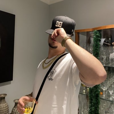 Gu1mas's tweet photo. #NovaFotoDePerfil https://t.co/9SFtcICUCg