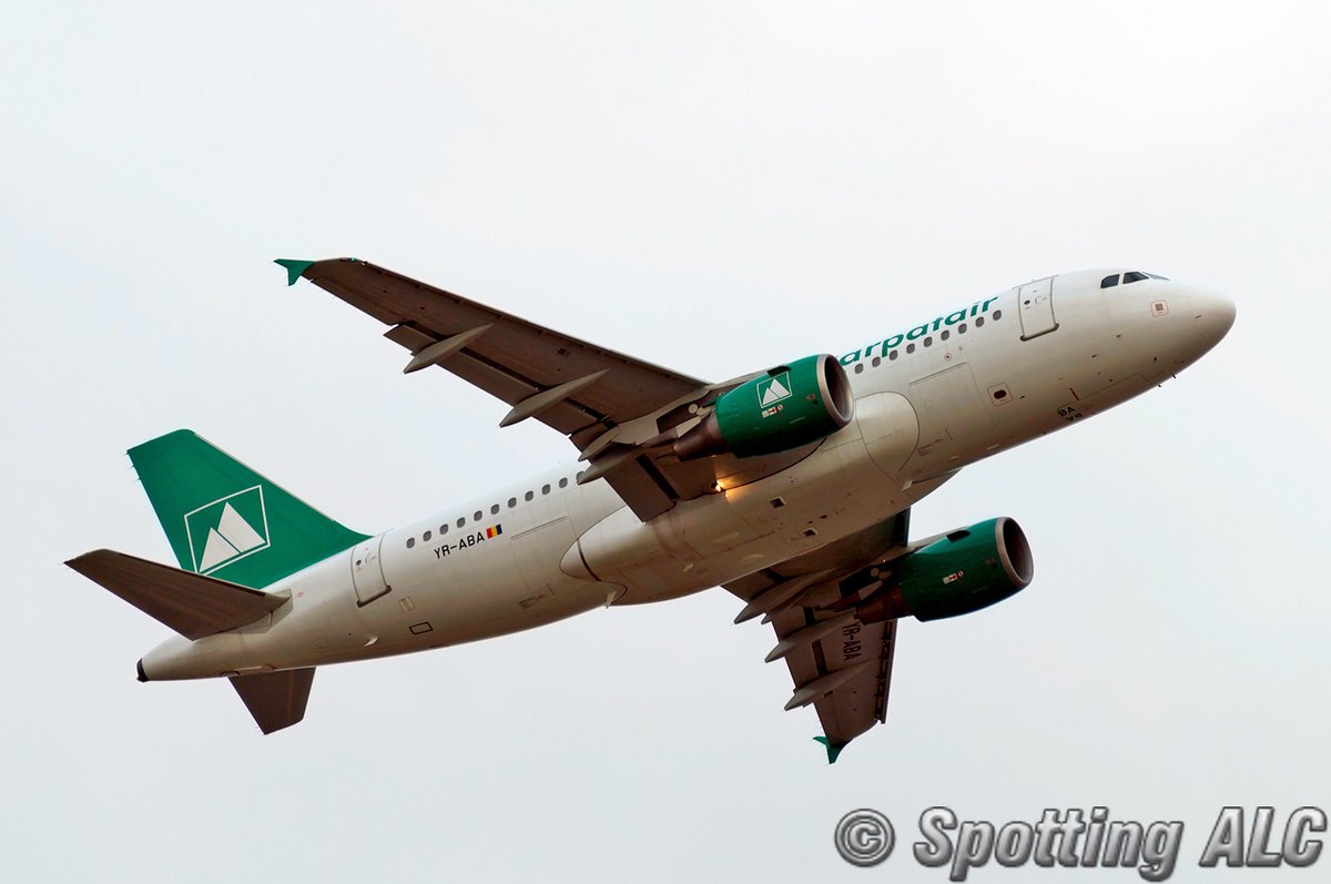 First special visitors of 2023 at <a href="/ALC_Airport/">Aeropuerto Alicante-Elche Miguel Hernández</a> 

 9H-BER Airbus 319 of #Sundair landing on runway 10 on a from Bremen #BREAirport (Germany)

YR-ABA Airbus 319 of <a href="/CarpatairKRP/">Carpatair</a> on a departure from RWY10 destination #TetuanAirport bringing on board the football local team <a href="/elchecf/">Elche Club de Fútbol 🌴💯</a>.
